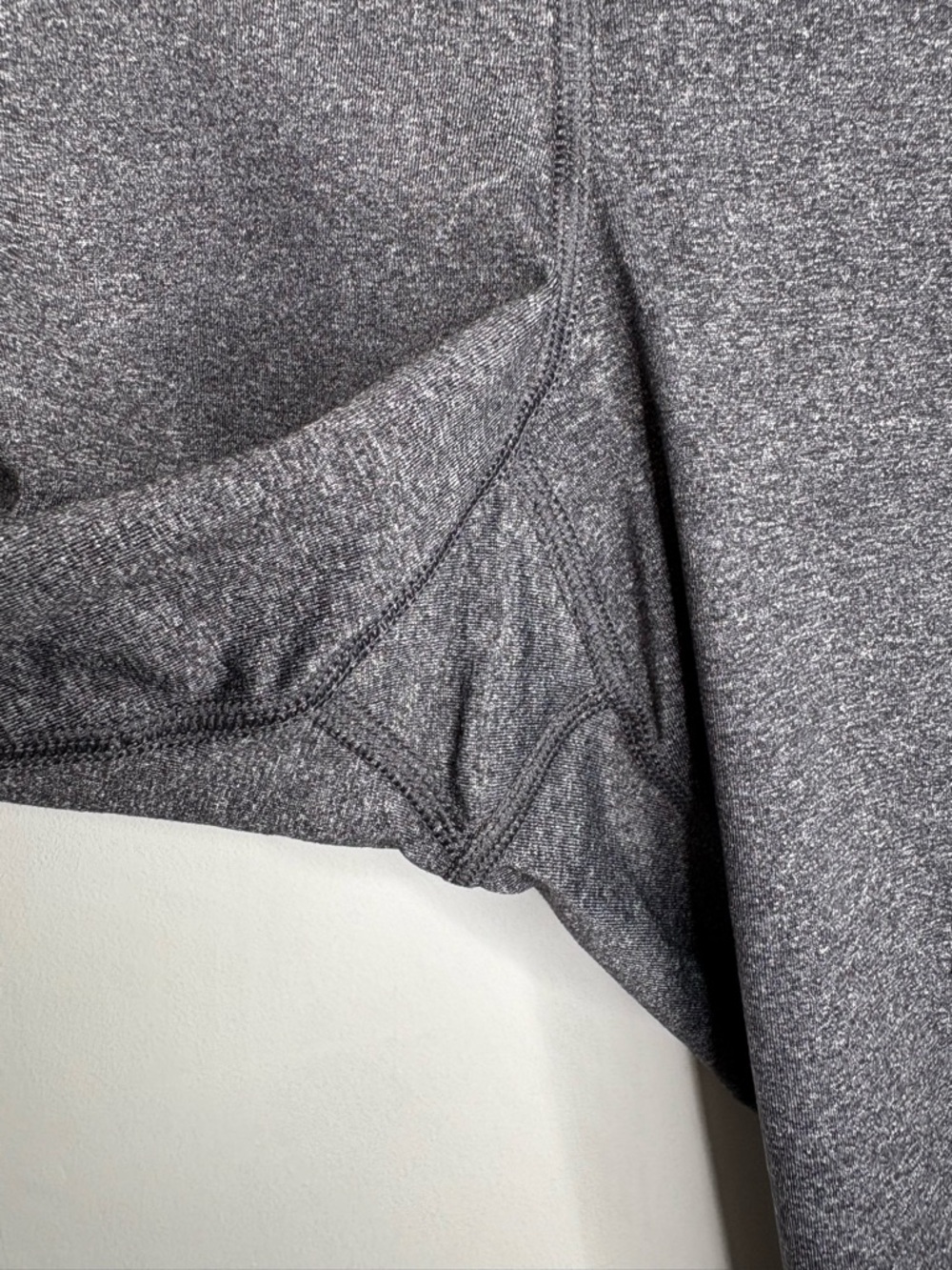 Old Navy Active Fitted Marled Charcoal Cropped Leggings - Picture 6 of 6